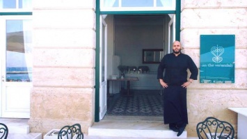 Poseidonion Grand Hotel: Greek Gastronomy Award for On the Verandah restaurant & chef Stamatis Marmarinos