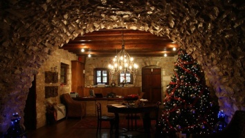 Mani region: A gastronomic parade of festive Greek dishes tantalizes our senses this Christmas   