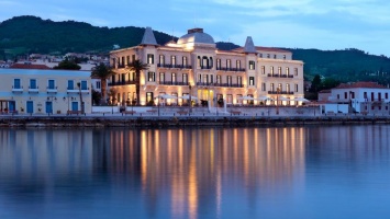 On the Verandah: Γαστρονομικός προορισμός στις Σπέτσες το Poseidonion Grand Hotel