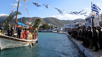 Epiphany in Greece: Blessing the waters of the country