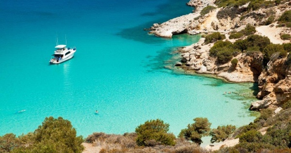 Two Greek places at the top15 of the most beautiful destinations in