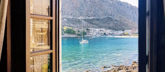 This is maybe the most romantic room with a view in Greece