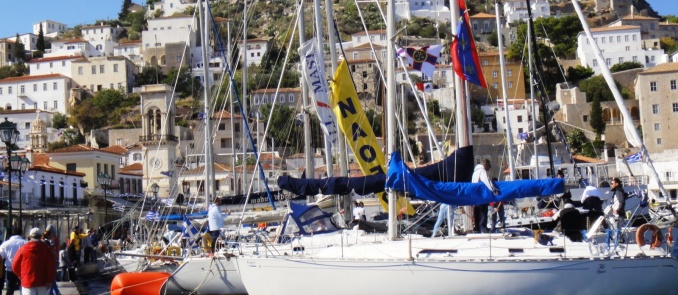 Hydra island: 3-day break to view the most prestigious regatta in Greece