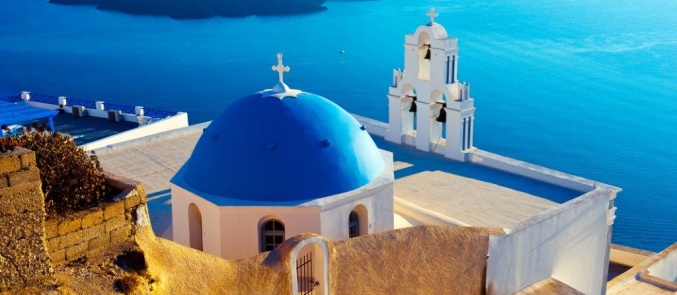 Enjoy the best Easter holiday ever in Santorini!