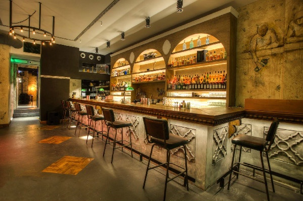 Two Greek Bars Among The 50 Top Of The World Destinations